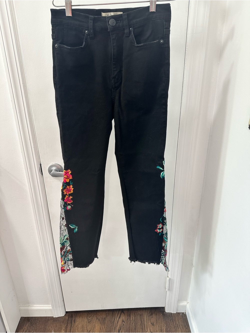 We The Free Black Cropped Jeans with Floral Side Embroidery